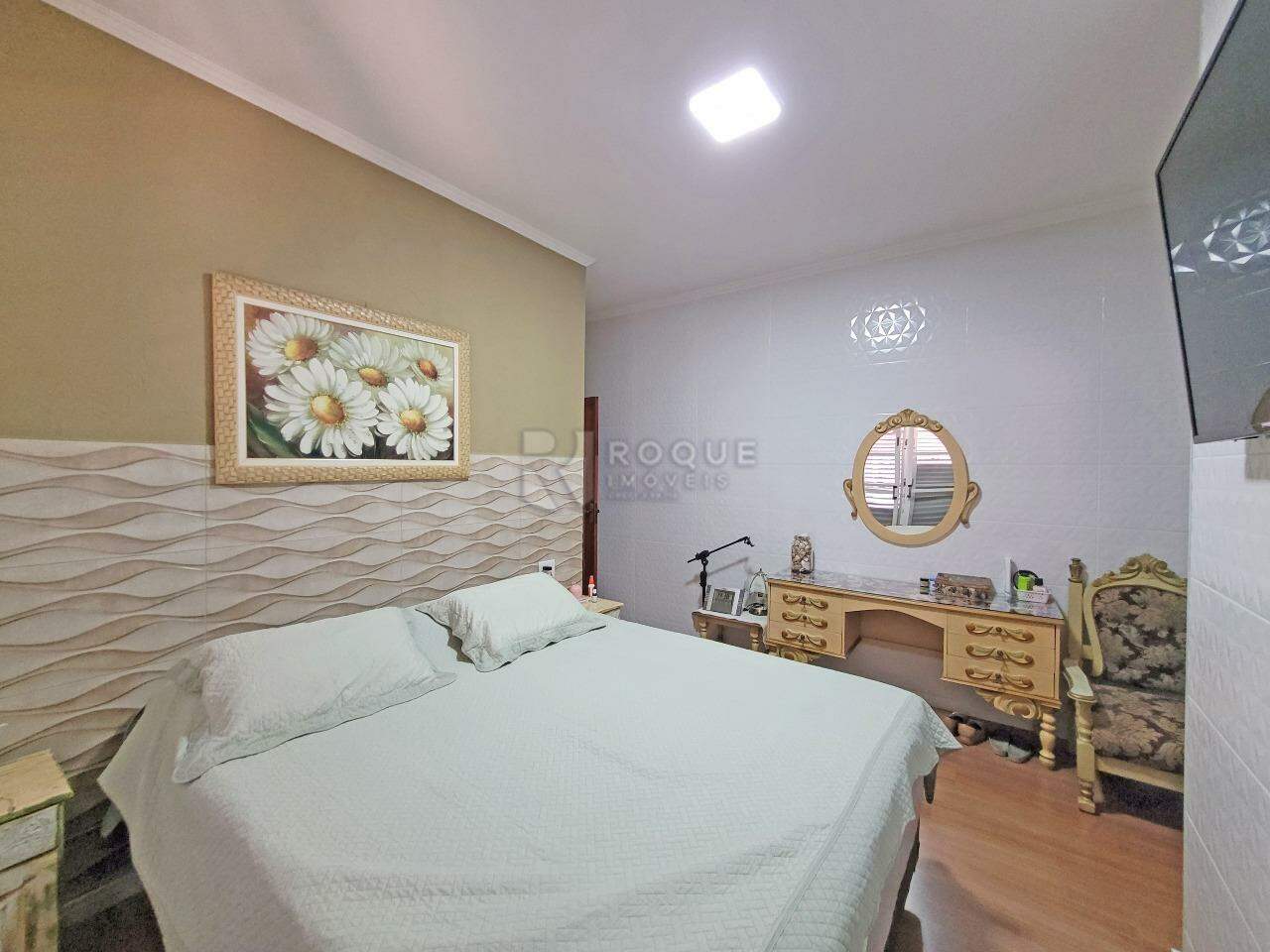 Casa Residencial à venda no bairro Jardim Residencial Santa Amália: SUÍTE