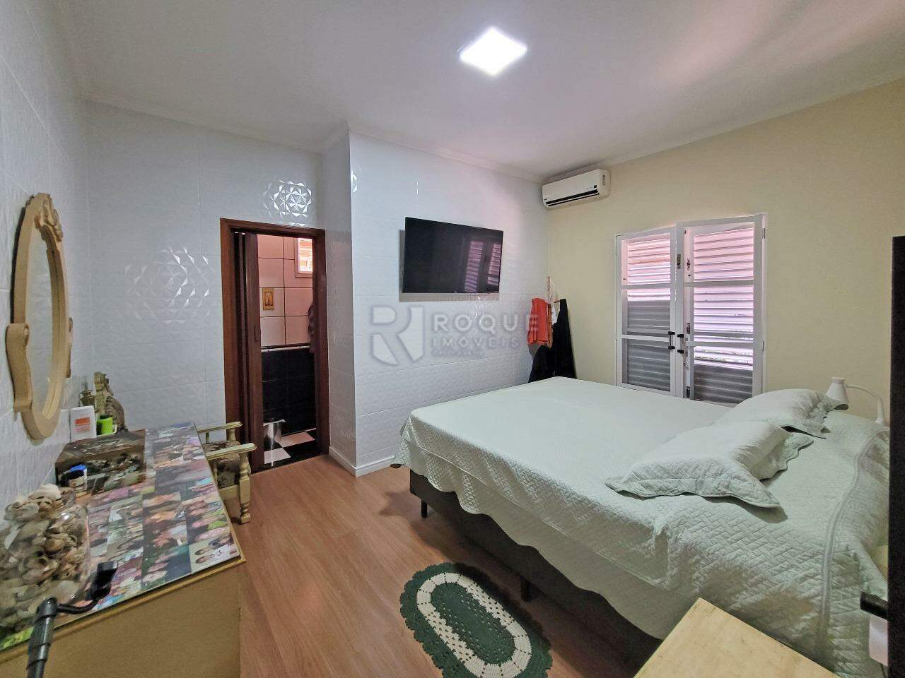 Casa Residencial à venda no bairro Jardim Residencial Santa Amália: SUÍTE