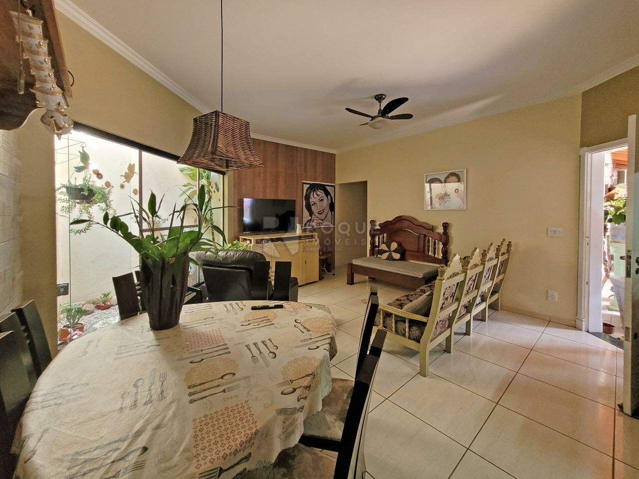 Casa Residencial à venda no bairro Jardim Residencial Santa Amália: SALA DE JANTAR