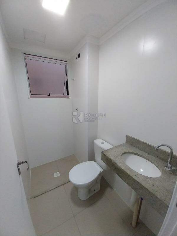 Apartamento à venda no bairro Residencial Morada das Acácias: BANHEIRO