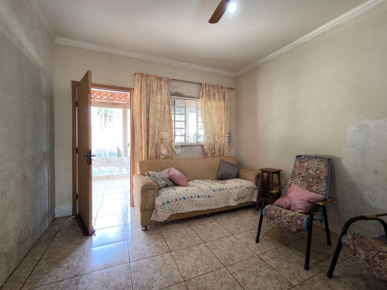 Chácara à venda no bairro Pires de Cima: SALA DE ESTAR