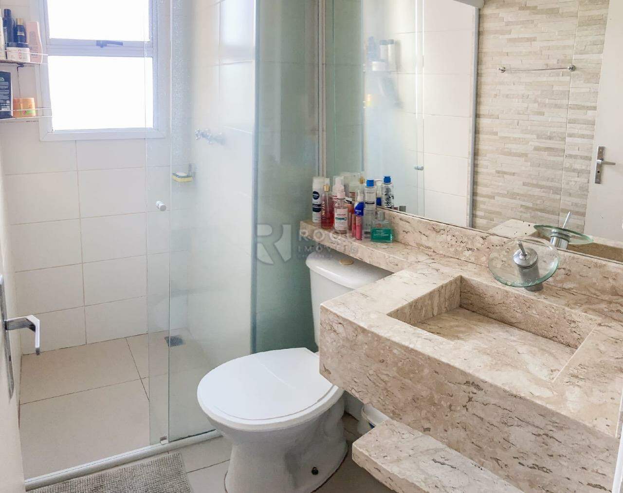 Apartamento à venda no bairro Vila Queiroz: 