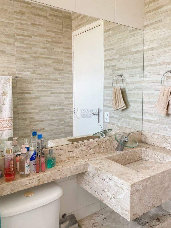 Apartamento à venda no bairro Vila Queiroz: 