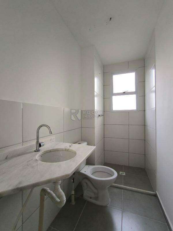 Apartamento à venda no bairro Jardim Esteves: BANHEIRO SOCIAL