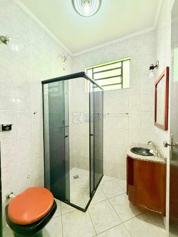 Casa Residencial para aluguel no bairro Vila Cristovam: Wc 01 Social