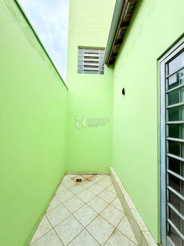 Casa Residencial para aluguel no bairro Vila Cristovam: Jardim de Inverno