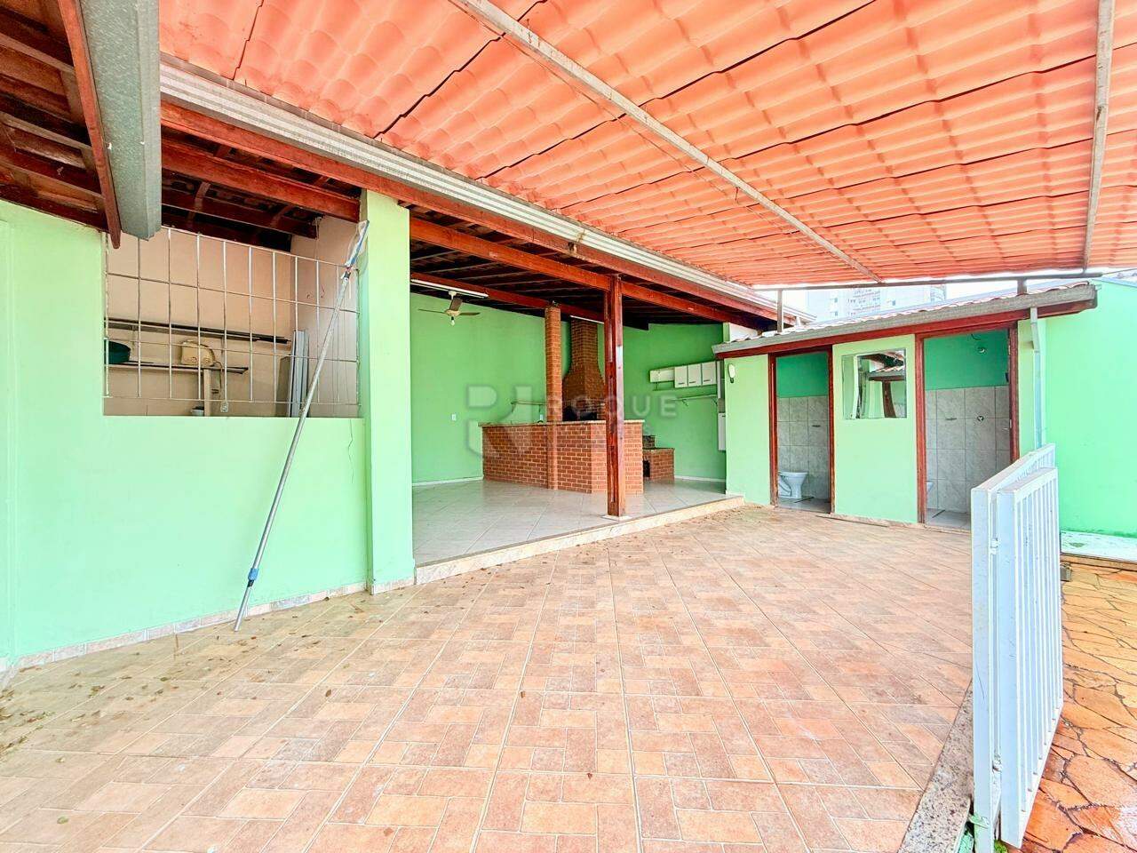 Casa Residencial para aluguel no bairro Vila Cristovam: Varanda
