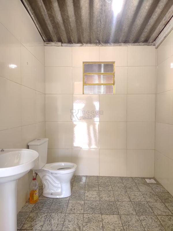 Salão para aluguel no bairro Vila Camargo: Wc social