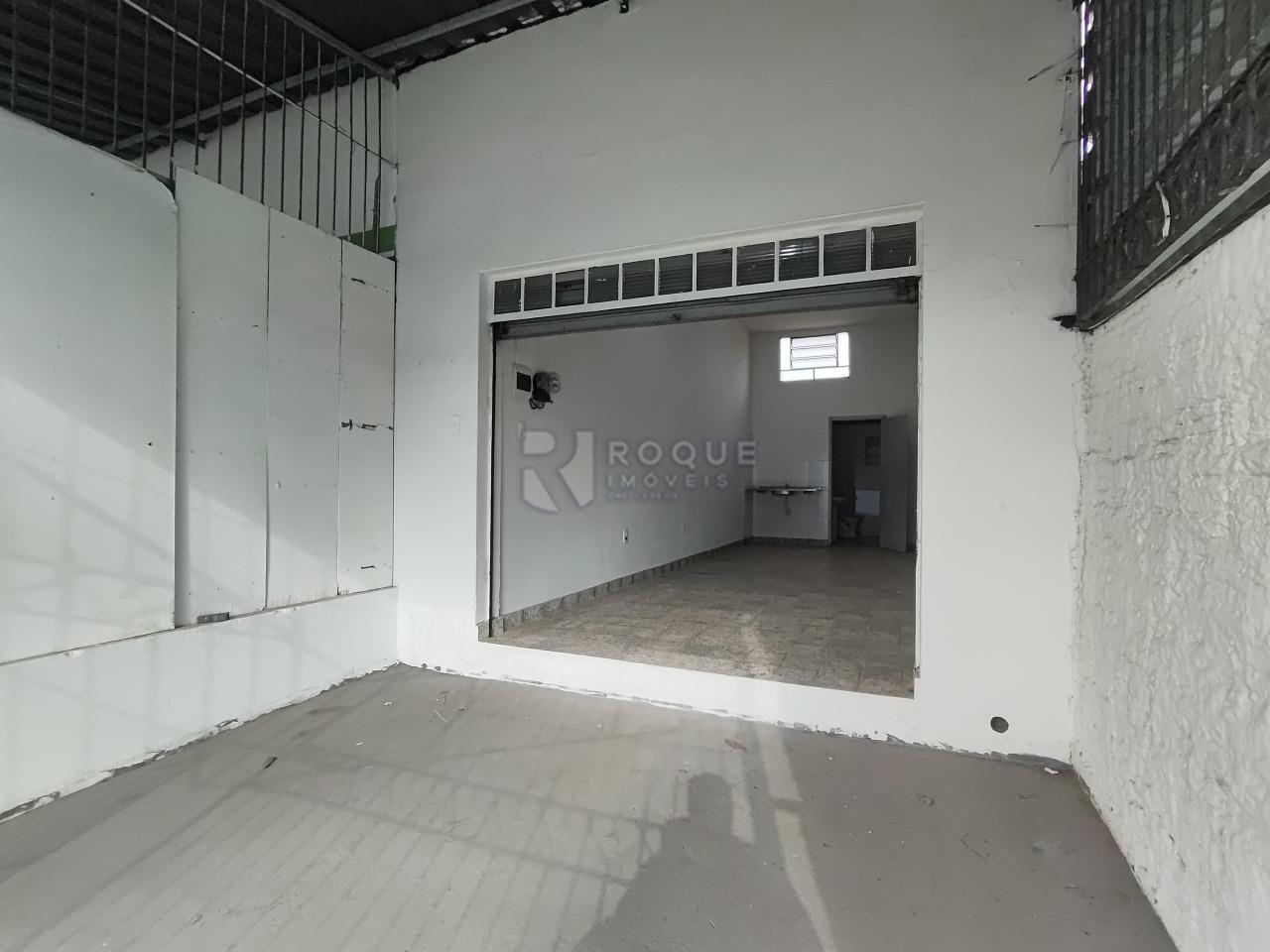 Salão para aluguel no bairro Vila Camargo: Frente