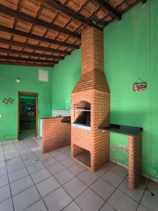 Casa Residencial à venda no bairro Vila Cristovam: CHURRASQUEIRA