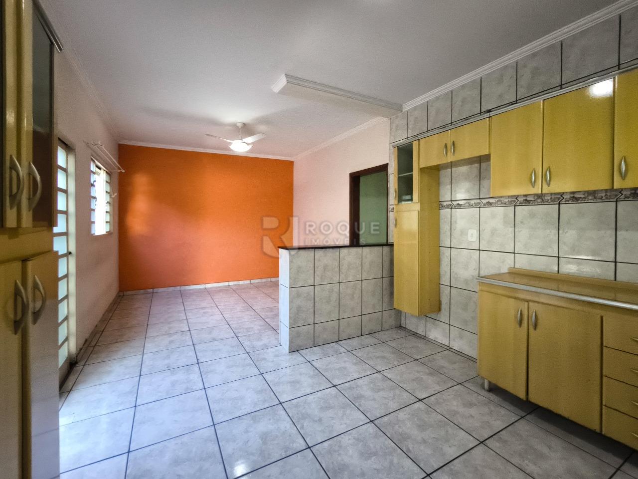 Casa Residencial à venda no bairro Vila Cristovam: COZINHA