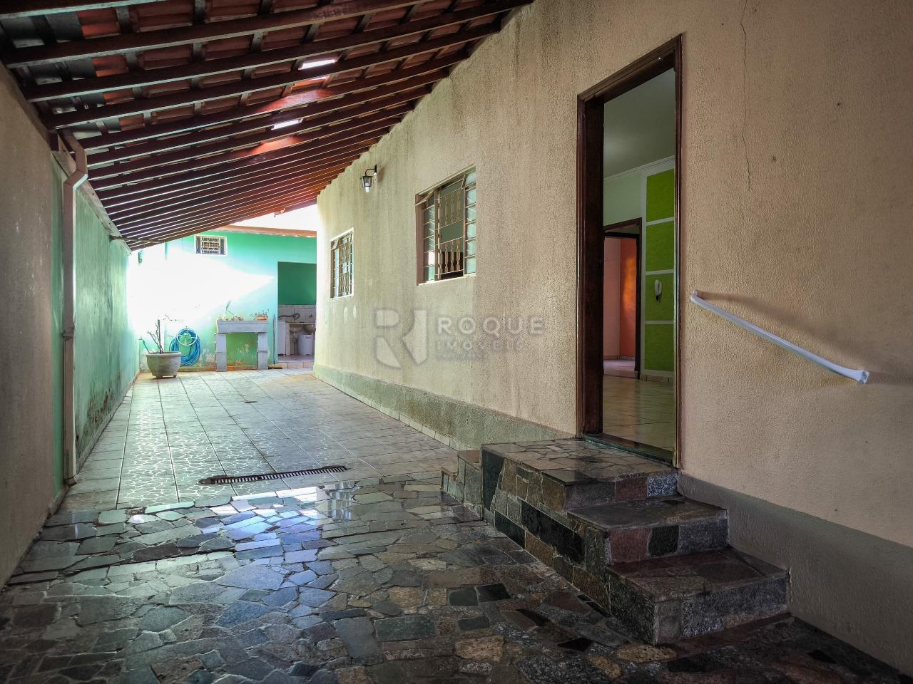 Casa Residencial à venda no bairro Vila Cristovam: GARAGEM