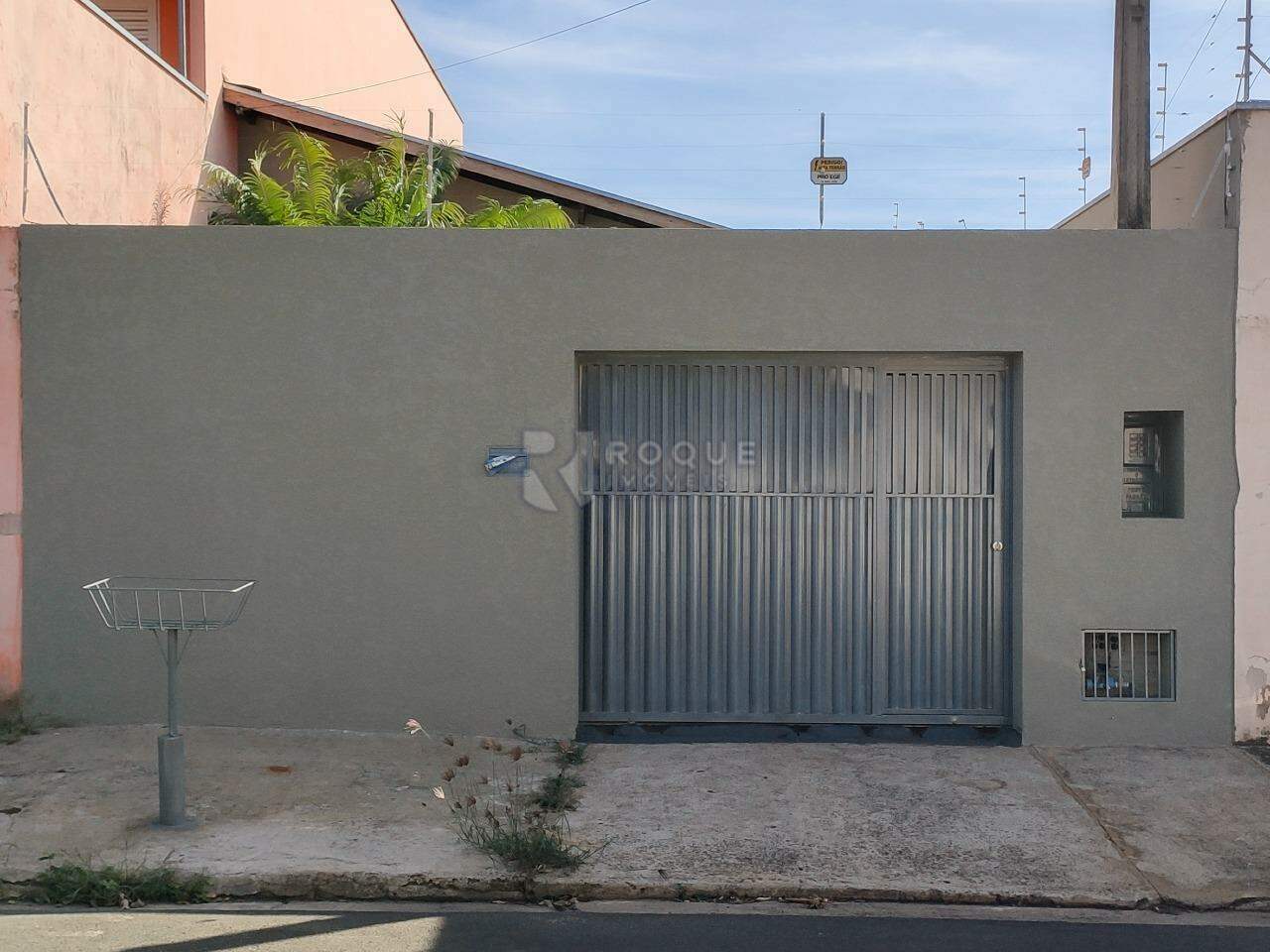 Casa Residencial para aluguel no bairro Jardim Residencial Village: Fachada 