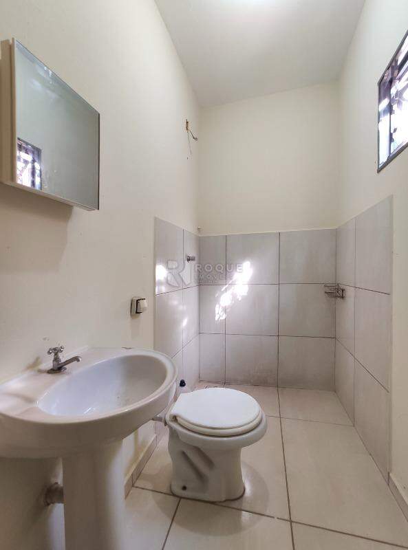 Casa Residencial para aluguel no bairro Jardim Residencial Village: WC social 