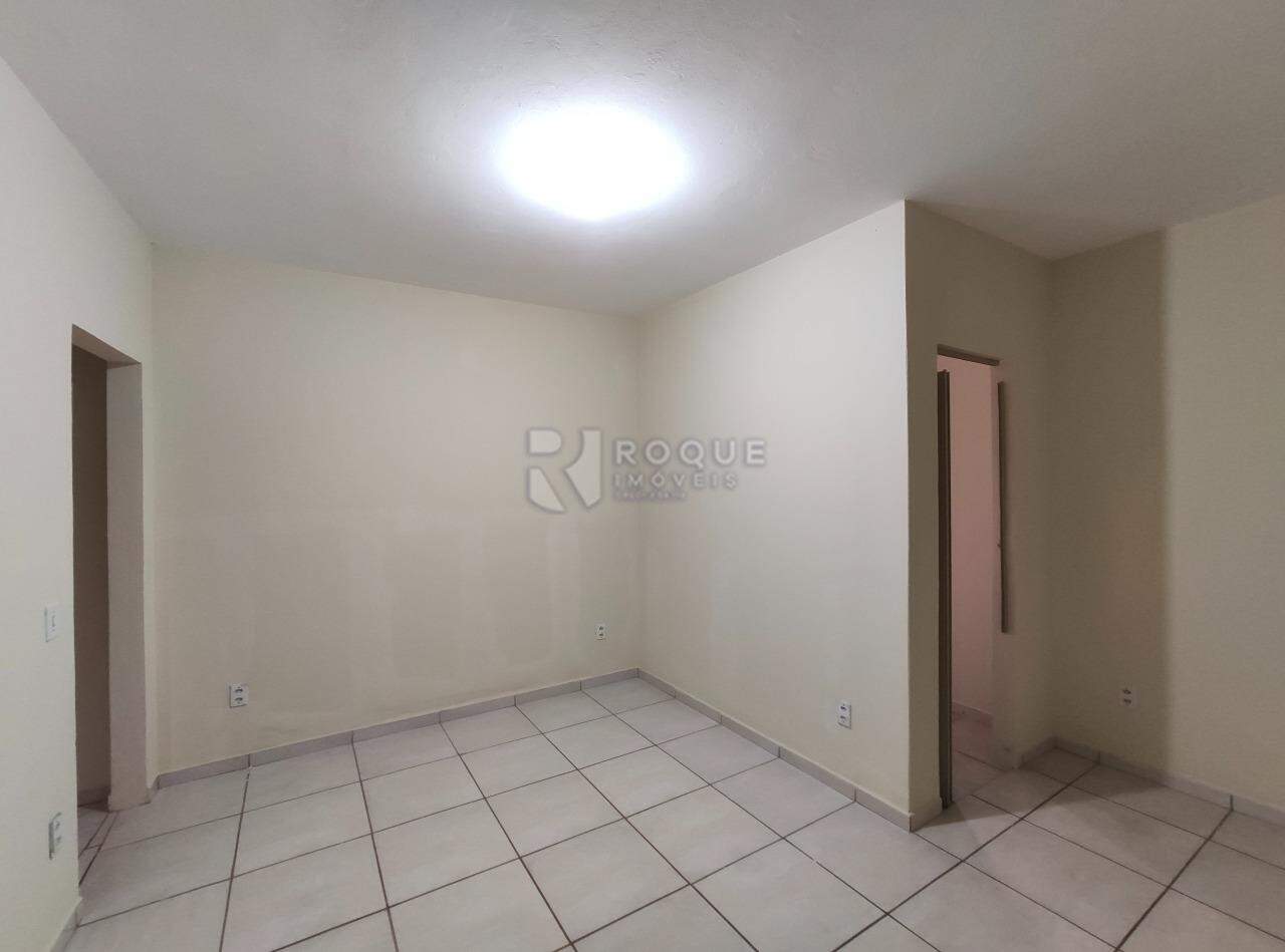 Casa Residencial para aluguel no bairro Jardim Residencial Village: Dormitório 2 suíte 