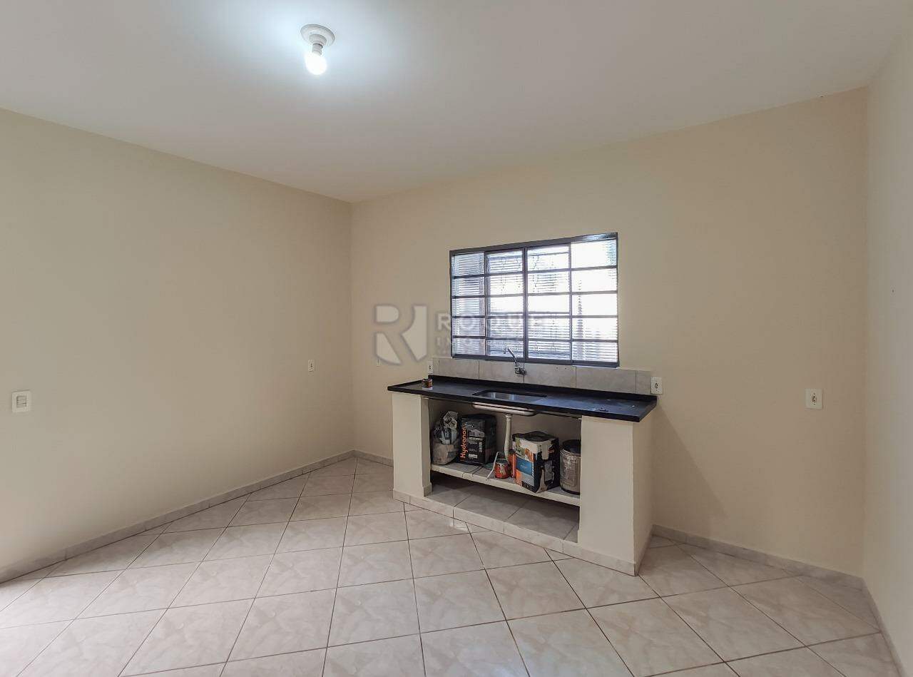Casa Residencial para aluguel no bairro Jardim Residencial Village: Cozinha