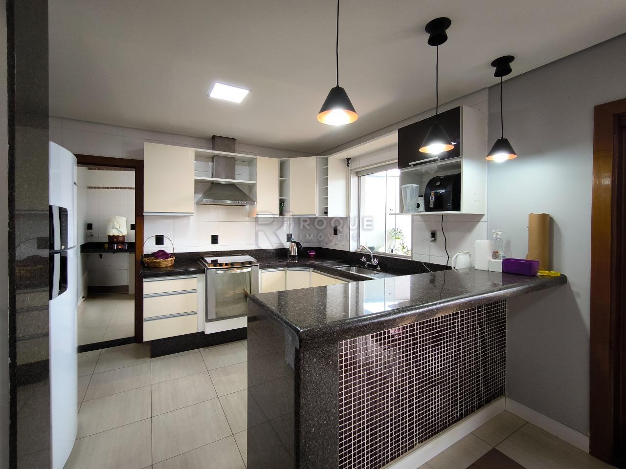 Casa Residencial à venda no bairro Jardim Nereide: COZINHA