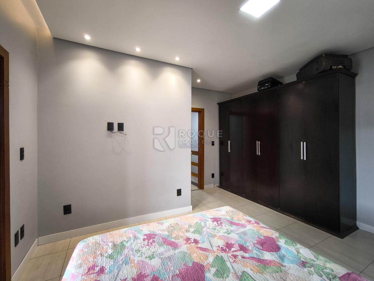 Casa Residencial à venda no bairro Jardim Nereide: SUÍTE 1