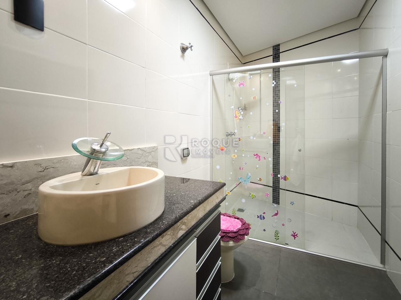 Casa Residencial à venda no bairro Jardim Nereide: WC SUÍTE 1