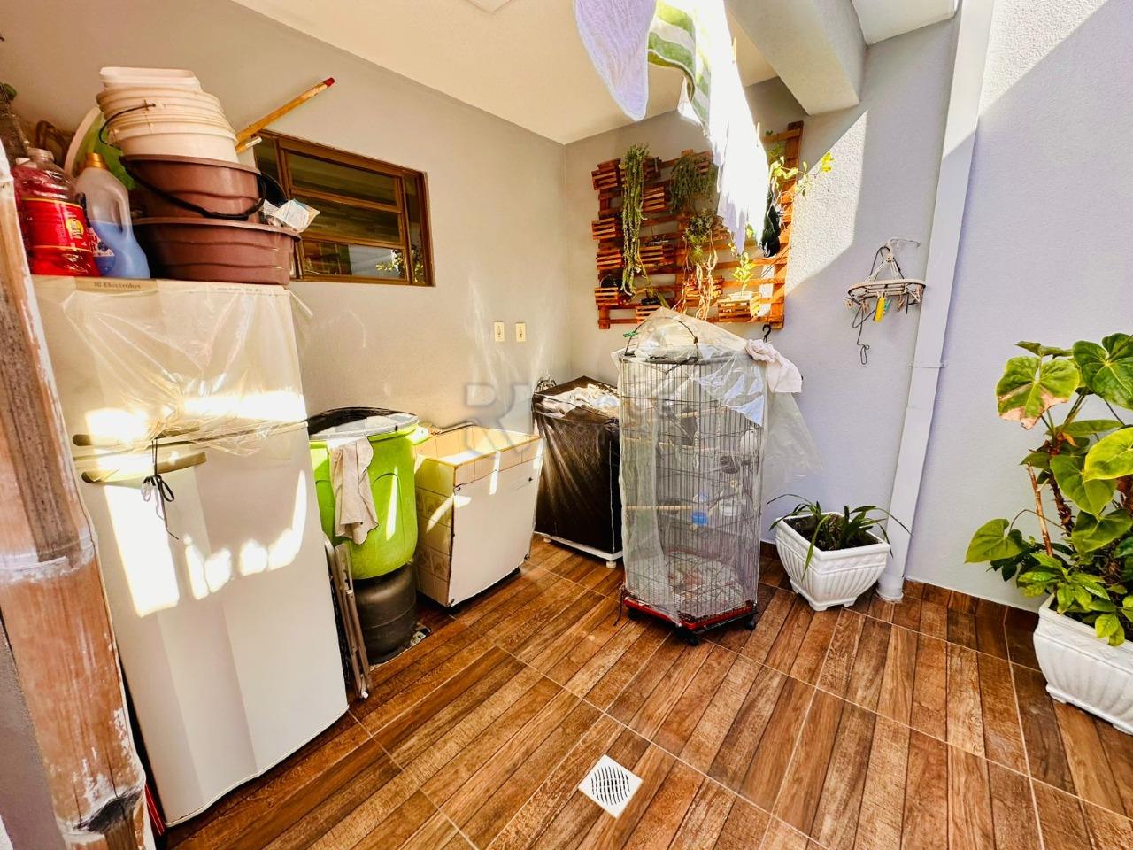 Casa Residencial à venda no bairro Jardim Olga Veroni: LAVANDERIA 