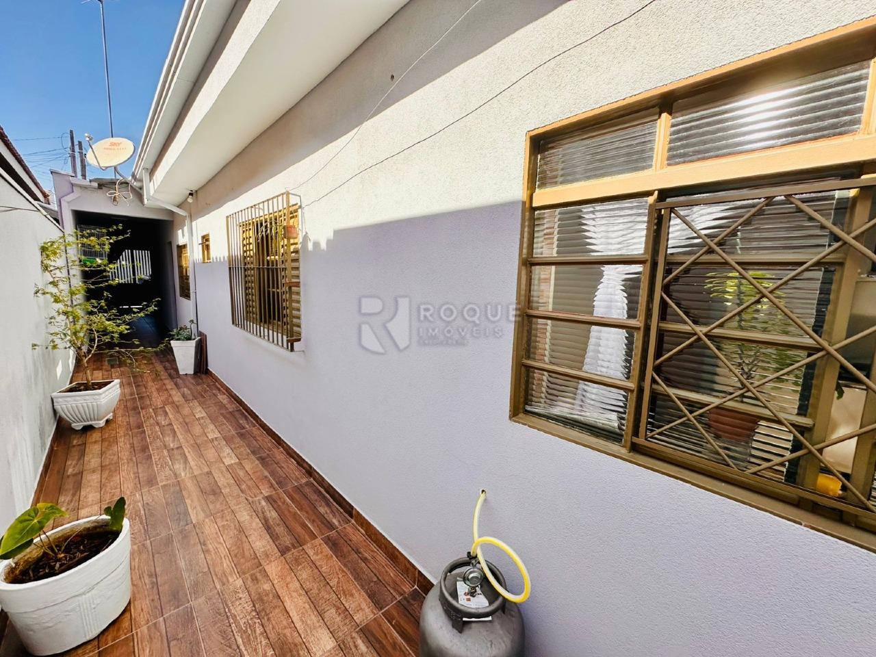 Casa Residencial à venda no bairro Jardim Olga Veroni: CORREDOR EXTERNO