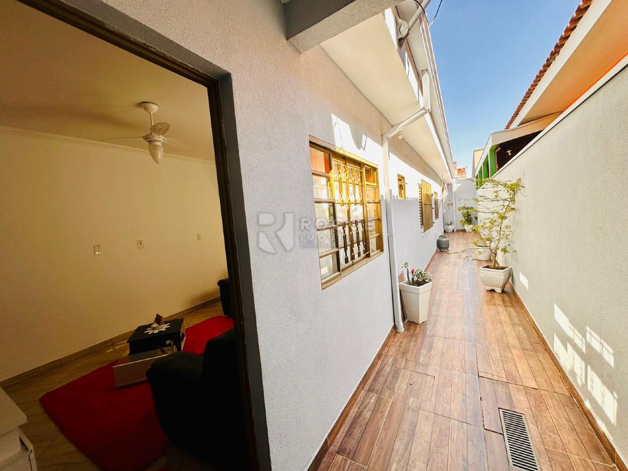 Casa Residencial à venda no bairro Jardim Olga Veroni: CORREDOR EXTERNO