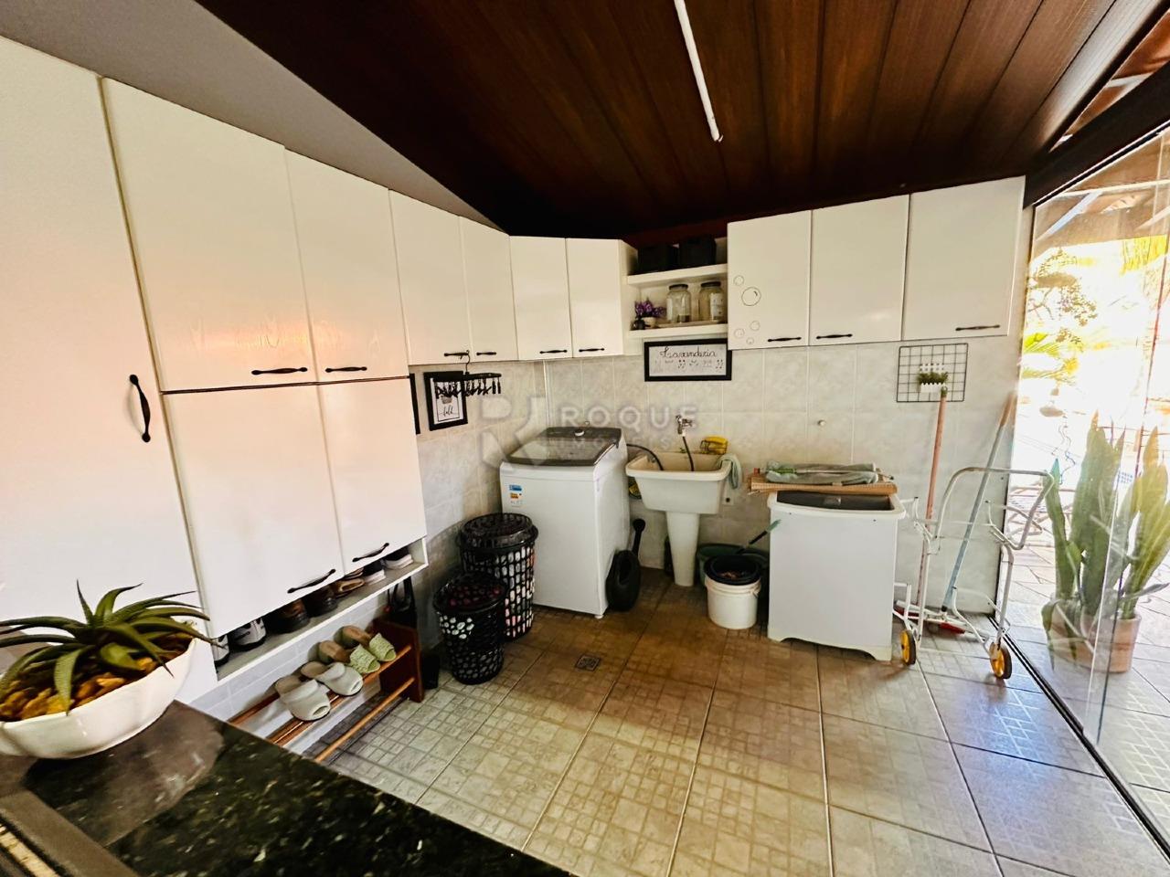 Casa Residencial à venda no bairro Jardim Bela Vista: LAVANDERIA 