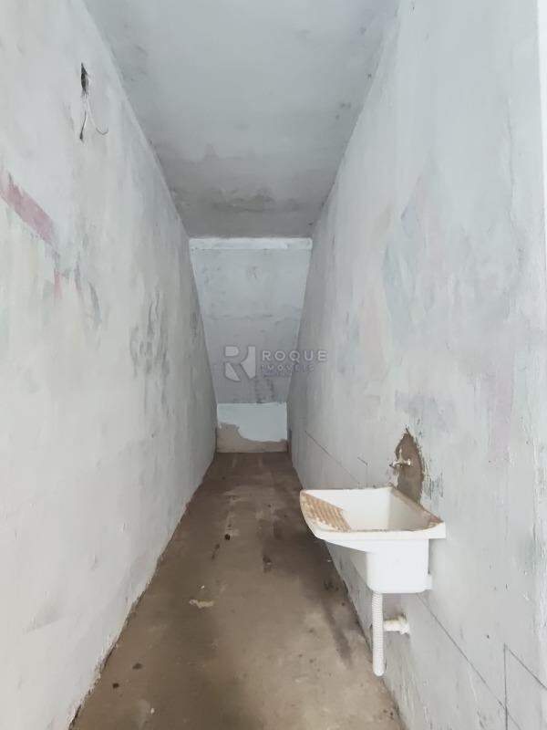 Salão para aluguel no bairro Residencial Jardim dos Ipês: Lavanderia