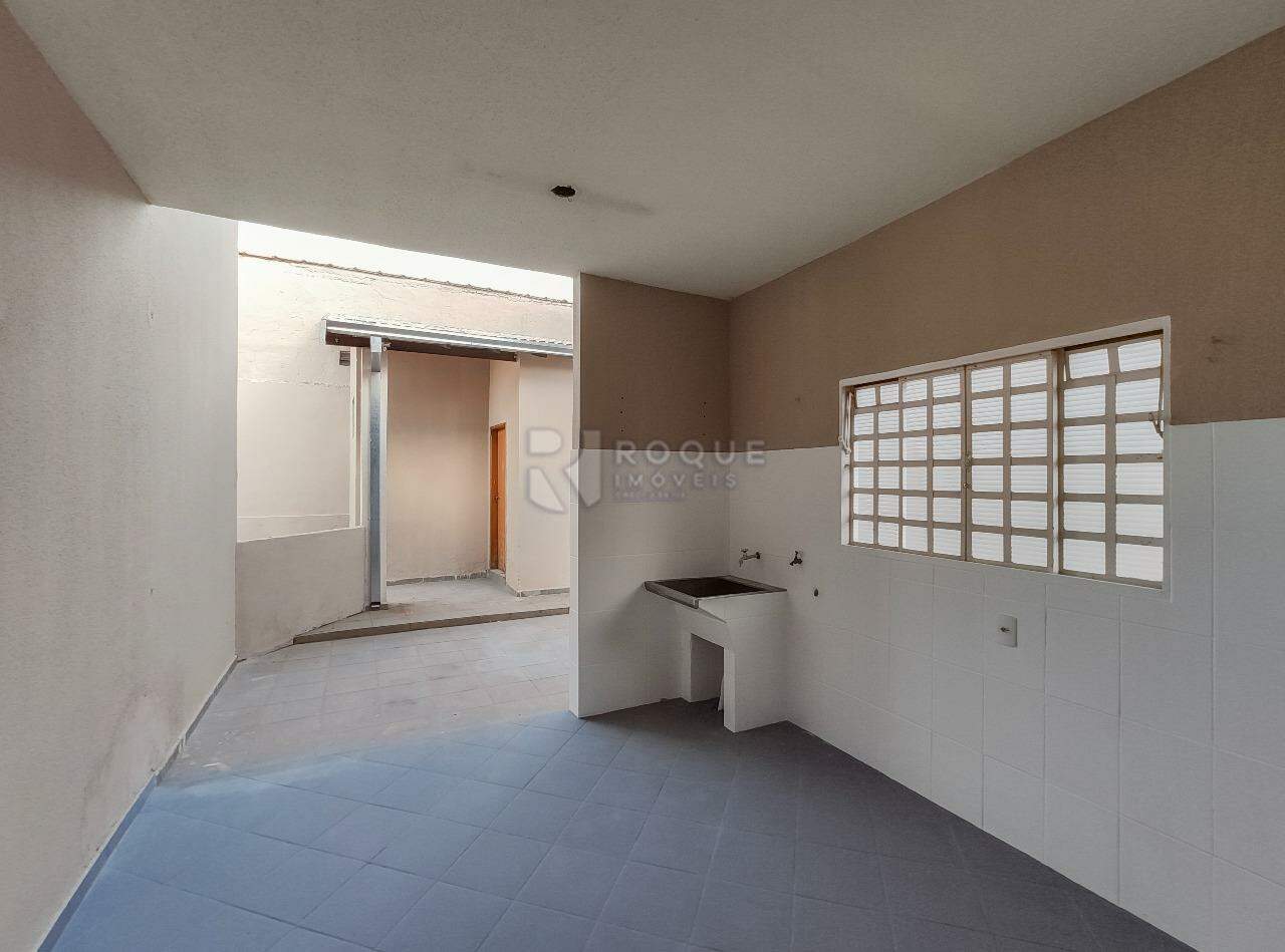 Casa Residencial para aluguel no bairro Vila Claudia: Área de serviço