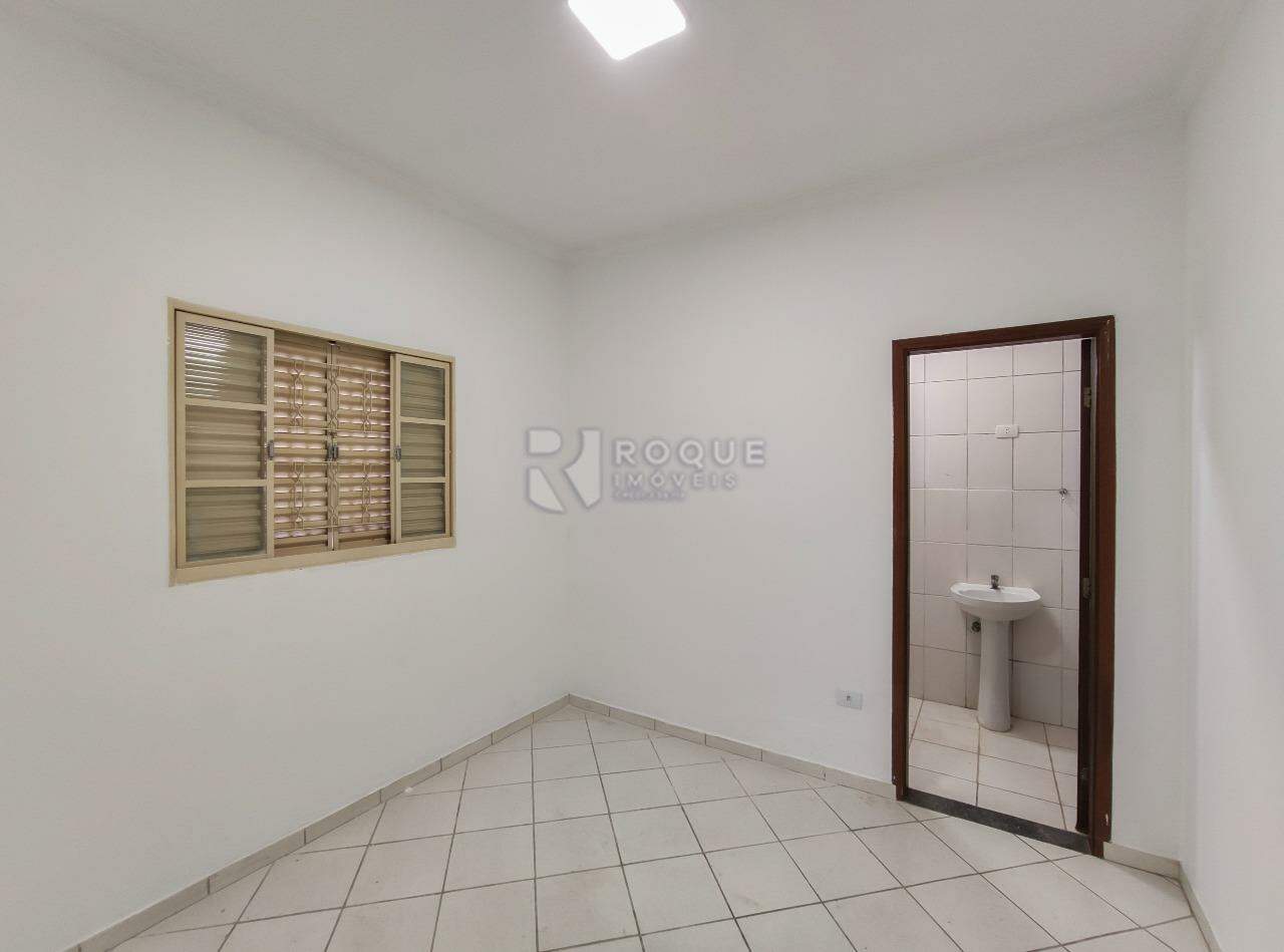 Casa Residencial para aluguel no bairro Vila Claudia: Dormitório 2 suíte