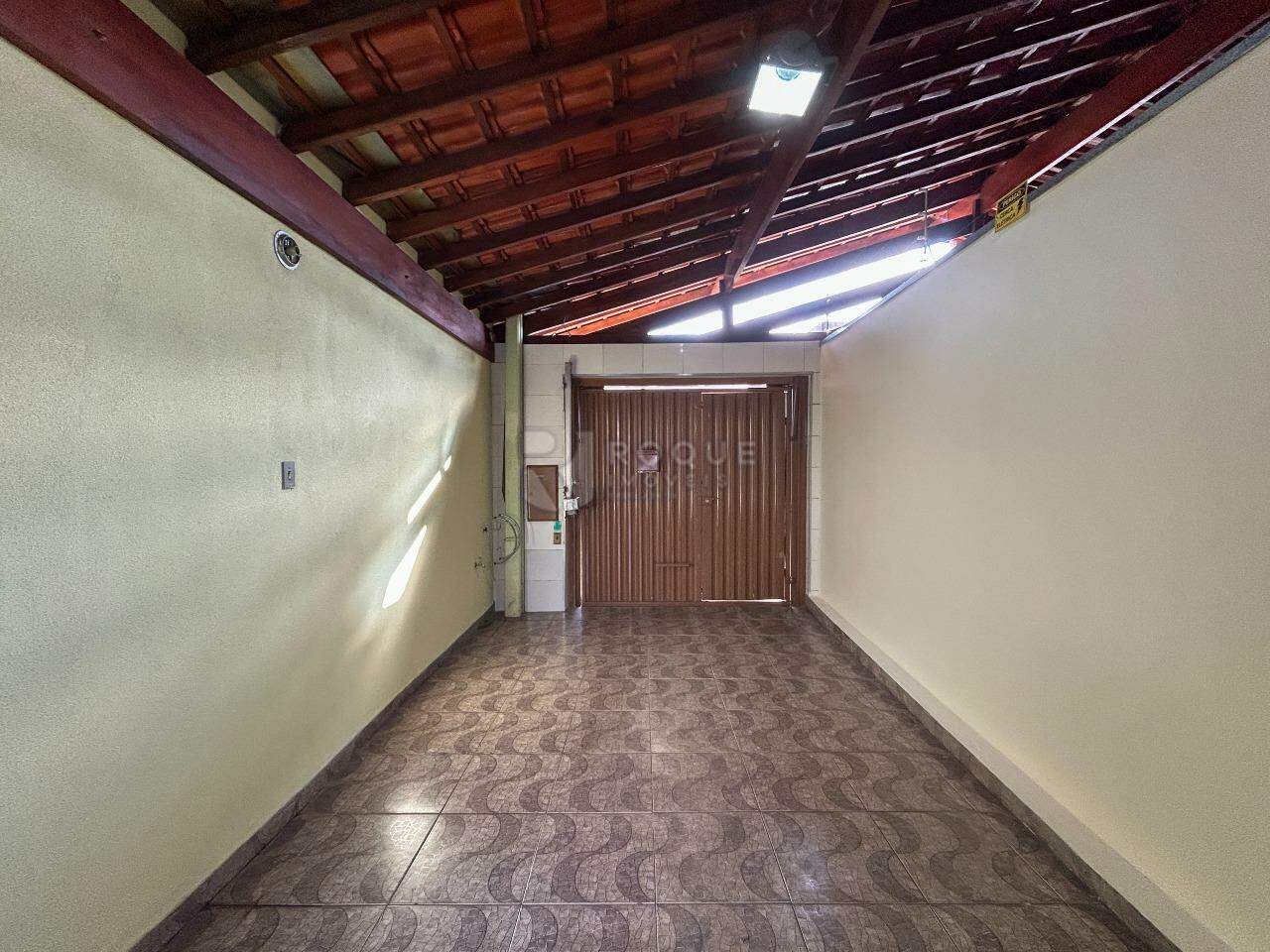Casa Residencial para aluguel no bairro Residencial Econômico Manoel Simão de Barros Levy: Garagem 