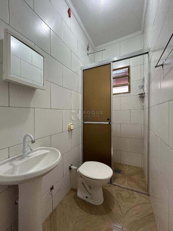 Casa Residencial para aluguel no bairro Residencial Econômico Manoel Simão de Barros Levy: WC social 