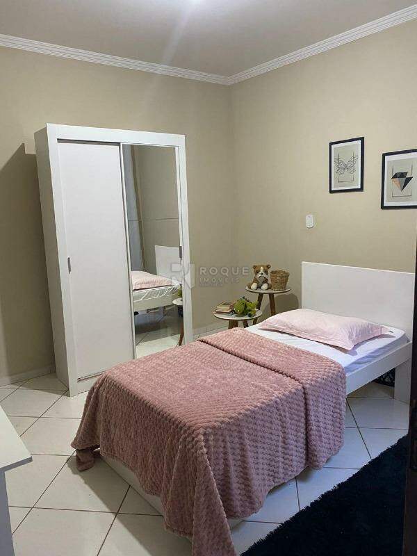 Casa Residencial à venda no bairro Jardim Olga Veroni: 