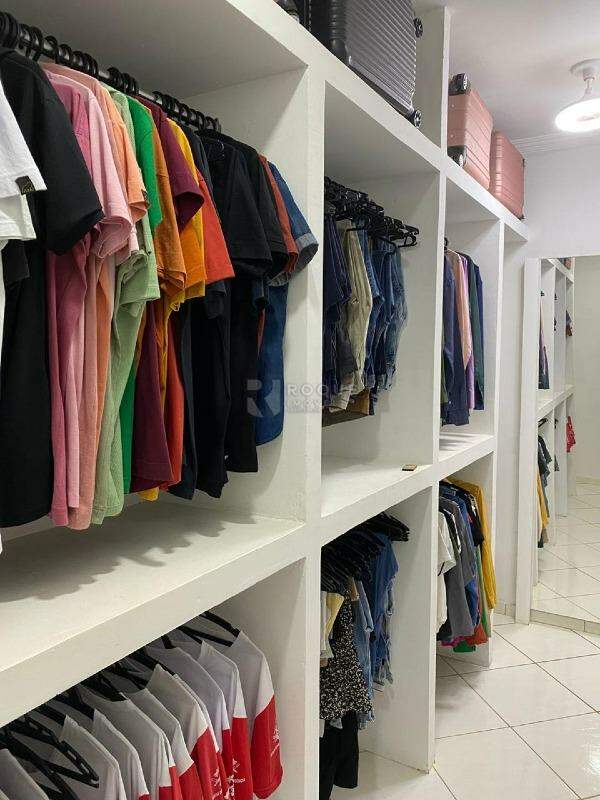 Casa Residencial à venda no bairro Jardim Olga Veroni: 