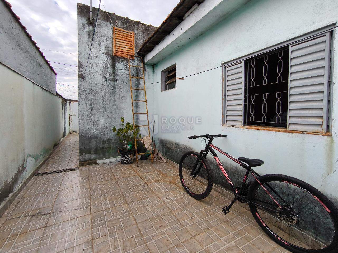 Casa Residencial à venda no bairro Residencial Fenix: LATERAL EXTERNA