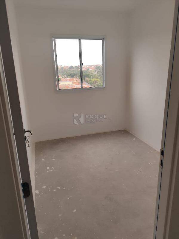 Apartamento à venda no bairro Jardim Esteves: 