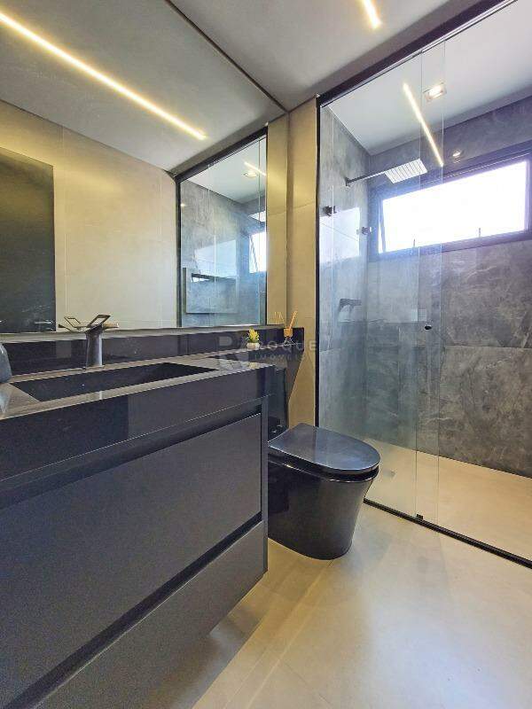 Apartamento para aluguel no bairro Graminha: Wc suíte