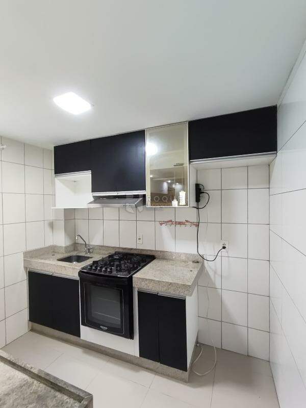 Apartamento para aluguel no bairro Residencial Costa Verde: Armário Cozinha