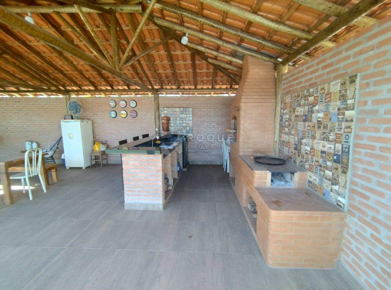 Chácara à venda no bairro Pires de Cima: 