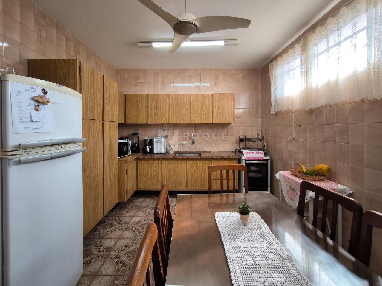 Casa Residencial à venda no bairro Vila Camargo: COZINHA