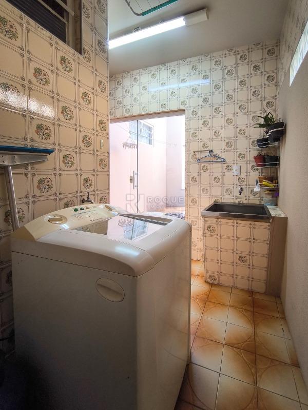 Casa Residencial à venda no bairro Vila Camargo: LAVANDERIA