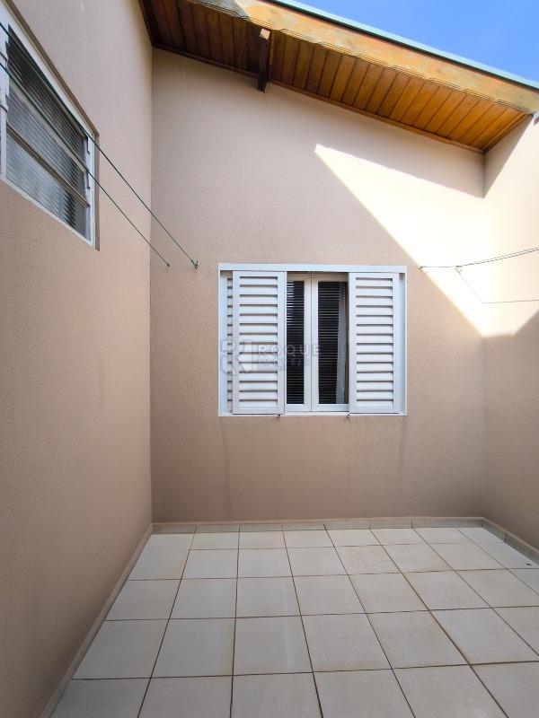 Casa Residencial à venda no bairro Vila Camargo: ÁREA DE VARAL