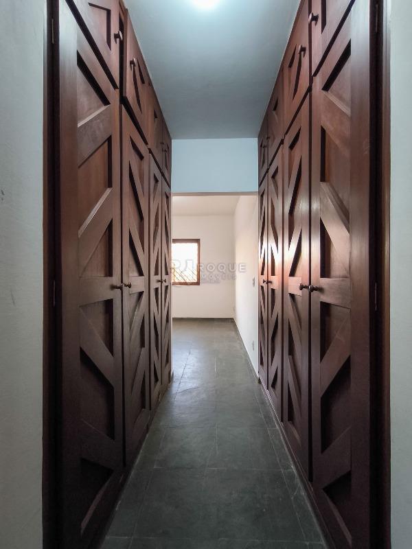 Casa Residencial à venda no bairro Centro: SUÍTE