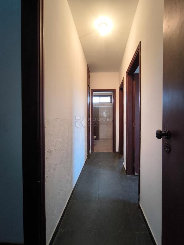 Casa Residencial à venda no bairro Centro: CORREDOR INTERNO