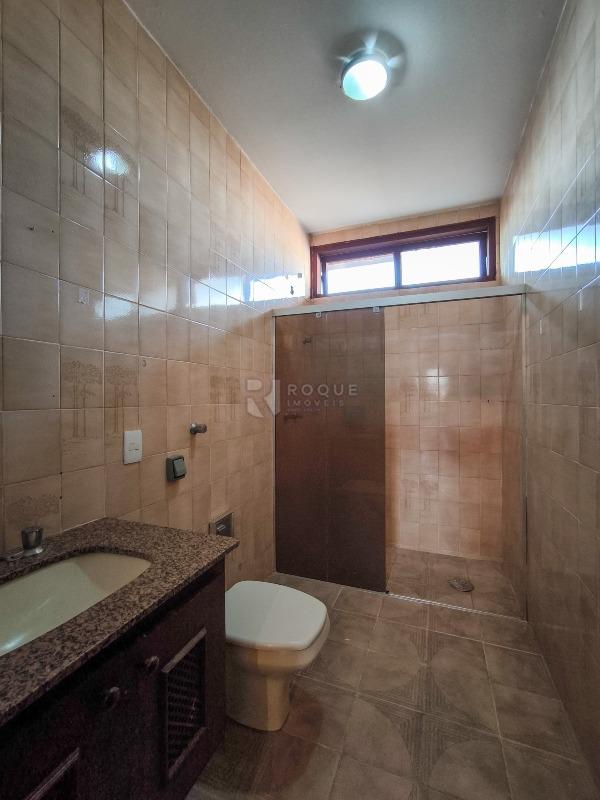 Casa Residencial à venda no bairro Centro: BANHEIRO SOCIAL