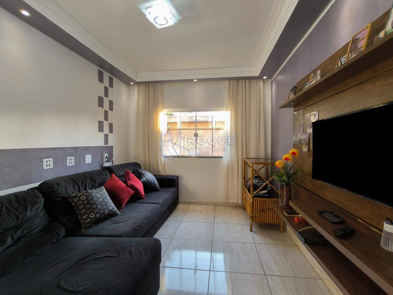 Casa Residencial à venda no bairro Jardim Lagoa Nova: SALA DE ESTAR