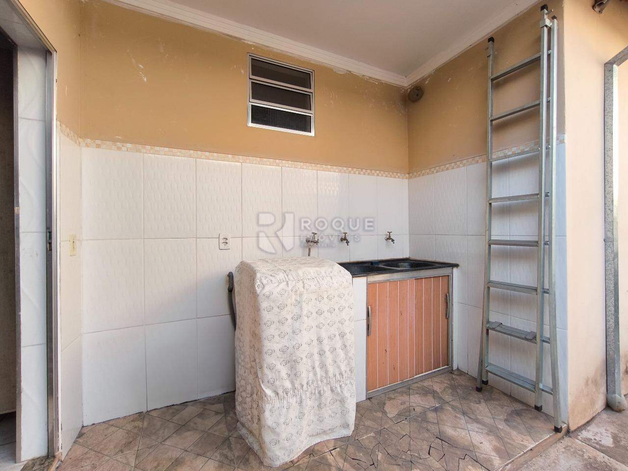 Casa Residencial à venda no bairro Jardim Lagoa Nova: LAVANDERIA