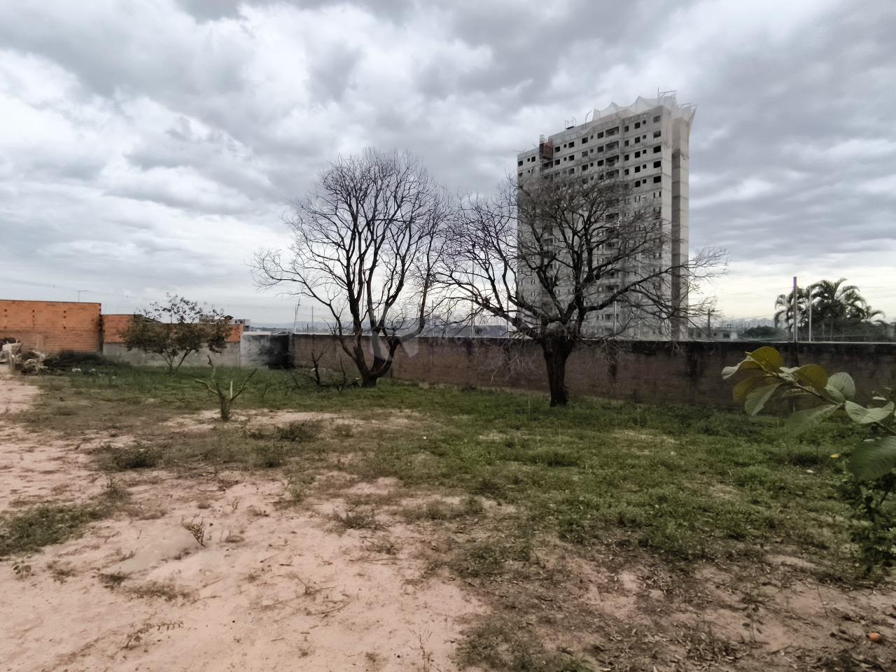 Terreno à venda no bairro Jardim Manacá: 