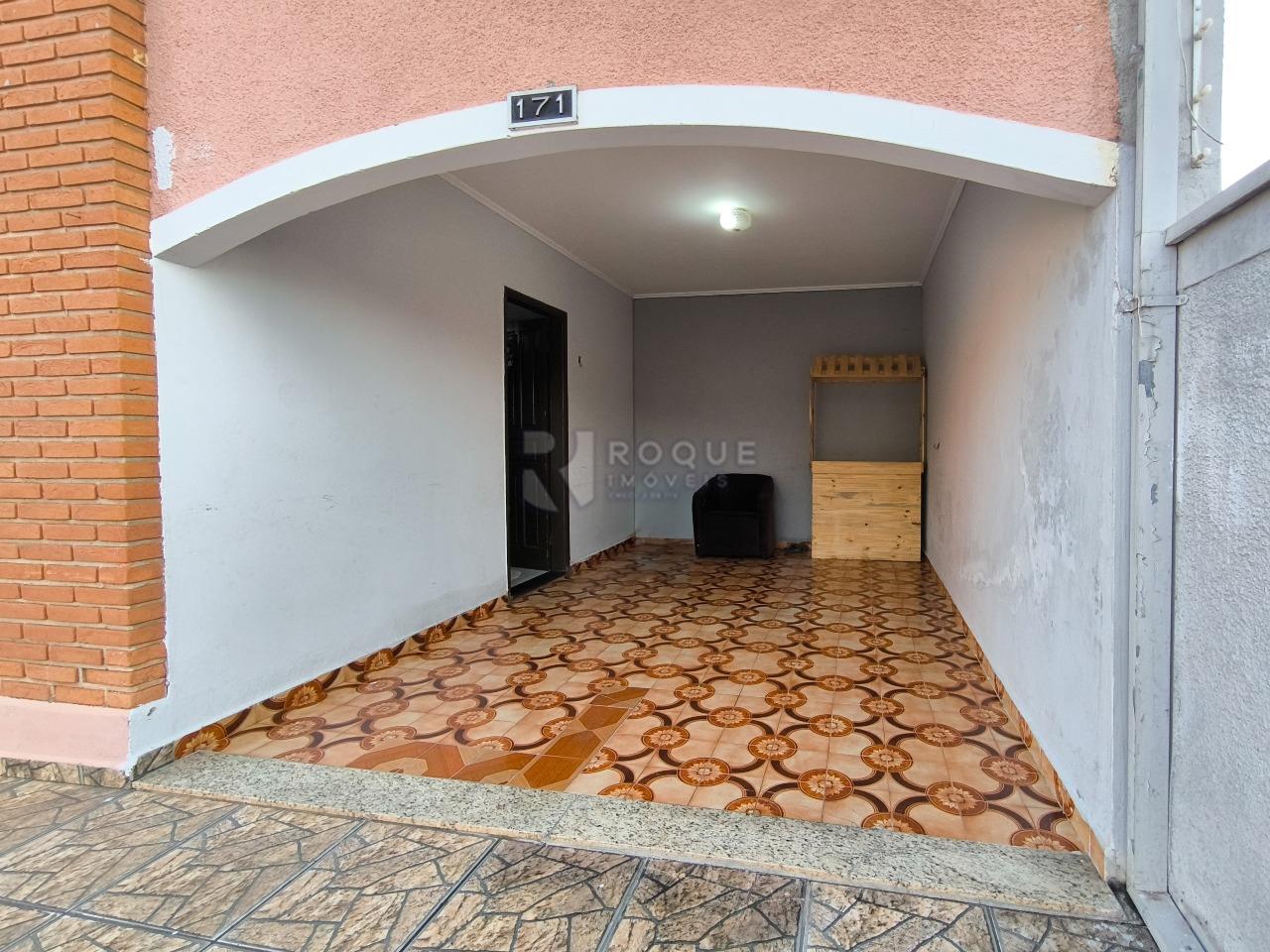 Casa Residencial à venda no bairro Parque Hippolyto: GARAGEM