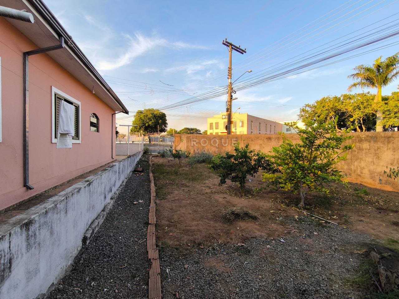 Casa Residencial à venda no bairro Parque Hippolyto: QUINTAL